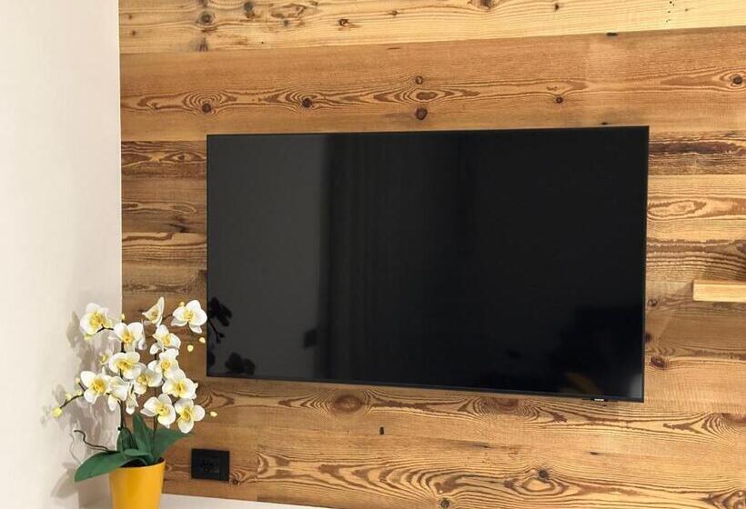 غرفة ديلوكس رباعية, Origini Holidays