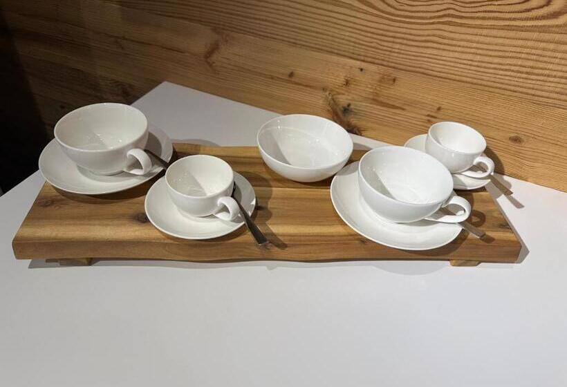 غرفة كومفورت ثلاثية, Origini Holidays