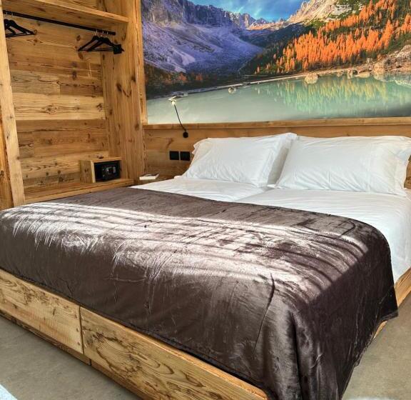 غرفة كومفورت ثلاثية, Origini Holidays