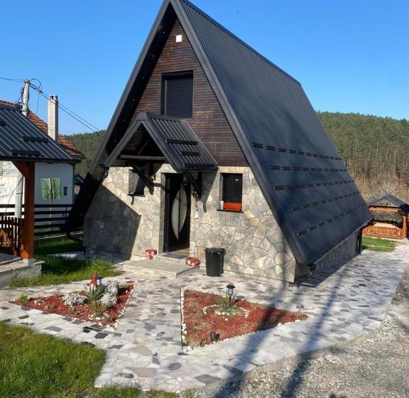 آپارتمان 1 خوابه با چشمانداز استخر, Planinske Kuce Gočki Raj