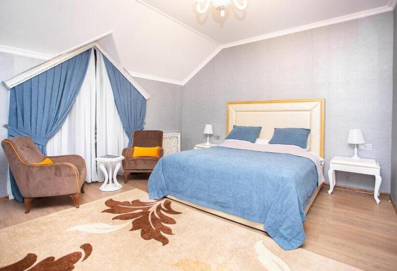 اتاق لوکس با تخت بزرگ, Aynur Resort