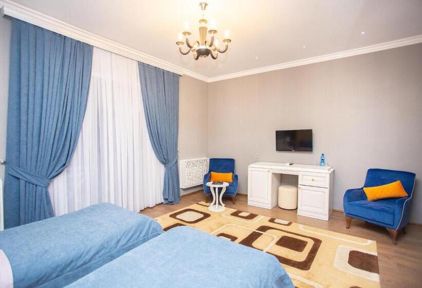 اتاق لوکس, Aynur Resort