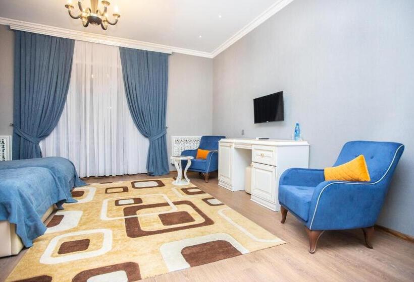 اتاق لوکس, Aynur Resort
