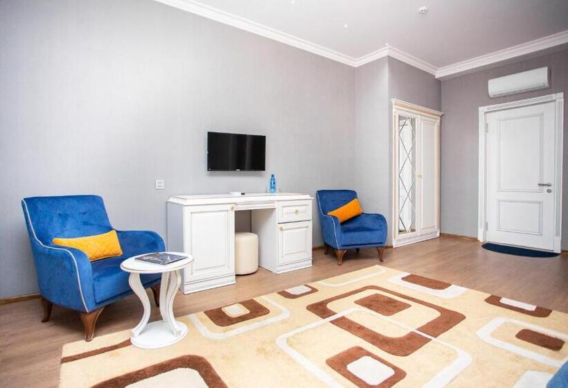 اتاق لوکس, Aynur Resort