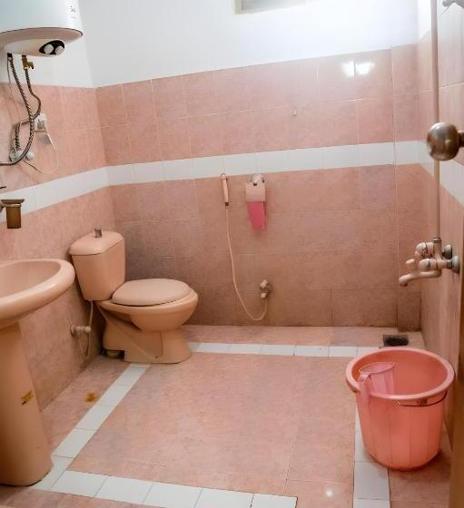 اتاق لوکس با بالکن, Baltistan Continental