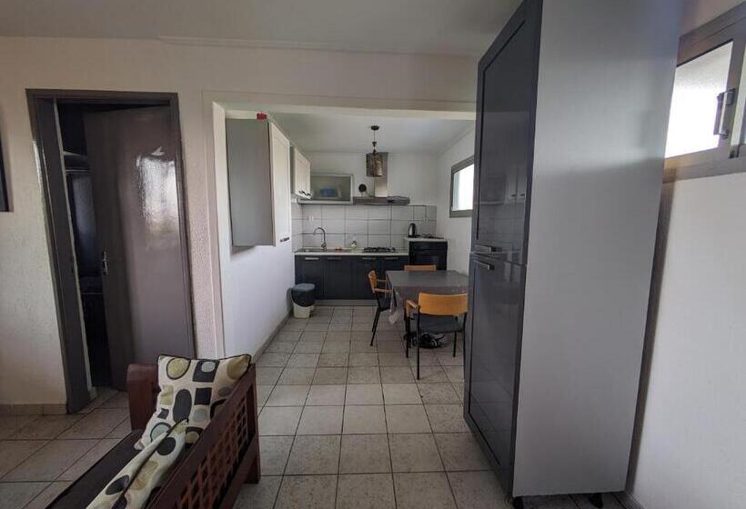 آپارتمان 2 خوابه, Foyer Du Marin