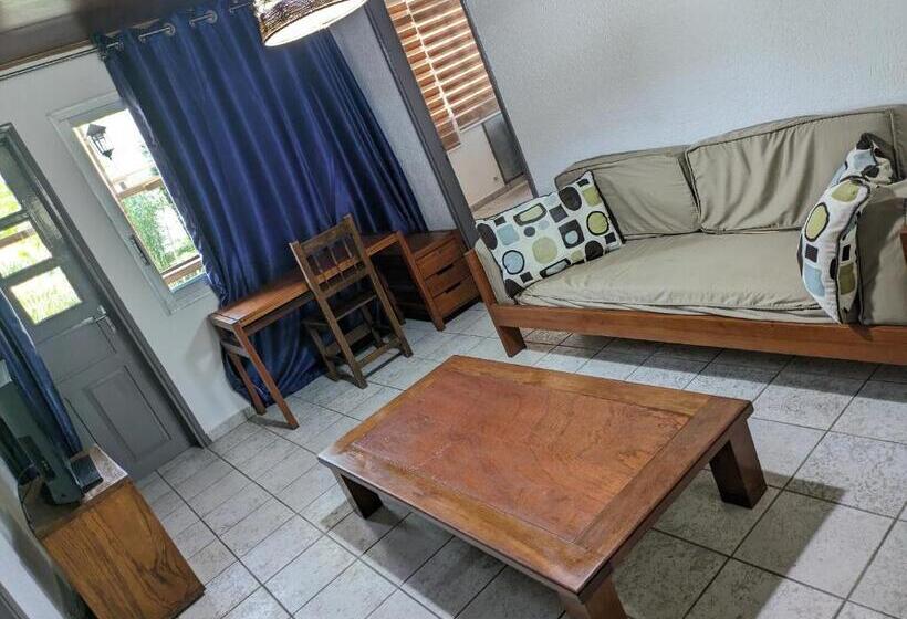 آپارتمان 1 خوابه, Foyer Du Marin