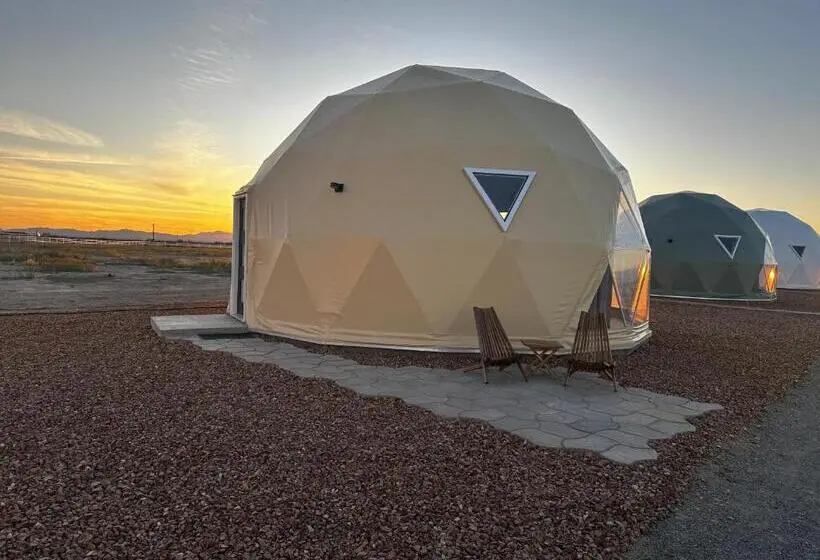 Perhebungalow, Nude Glamping Dome