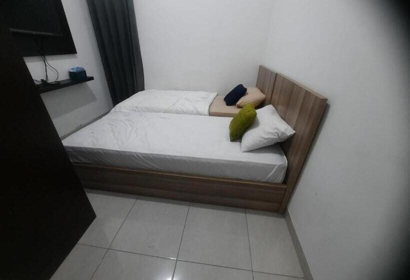 Economy Room, Oyo 93870 Damai Guest House Cirebon