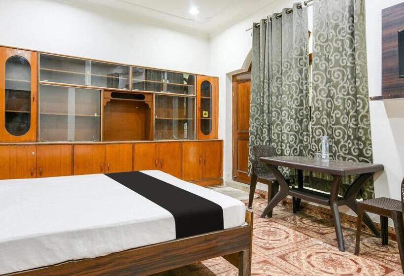 Triple Classic Room, O Green