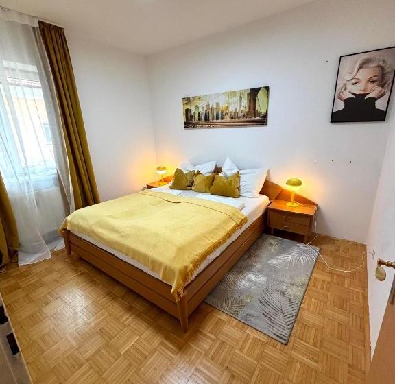 Apartament 1 Dormitori amb Balcó, K.o Family Apartment