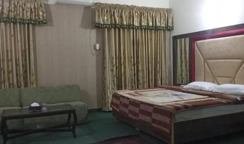 اتاق استاندارد, Decent Palace
