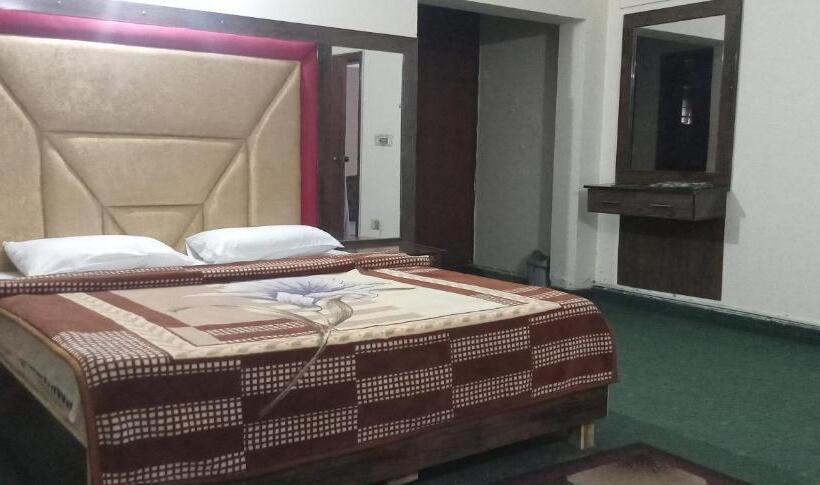 اتاق استاندارد, Decent Palace