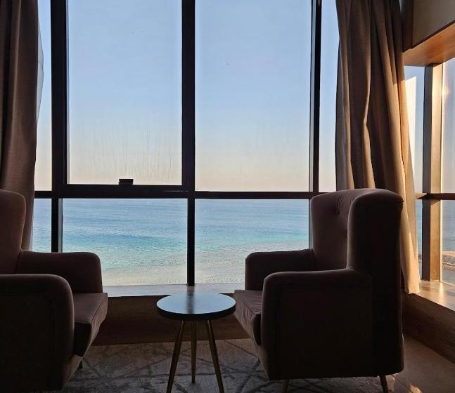 带1个卧室的带海景的公寓, اطلالة الحوراء