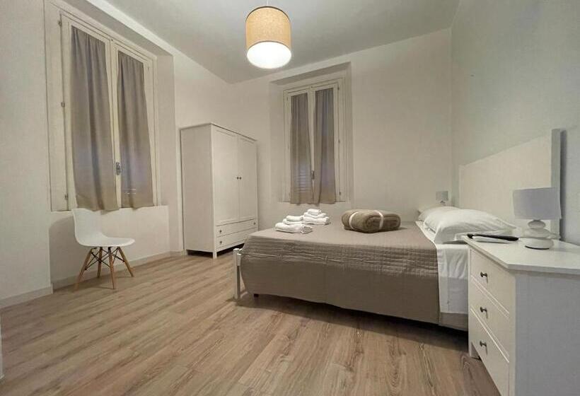 디럭스 룸 킹사이즈 침대, Le Stanze Di Max