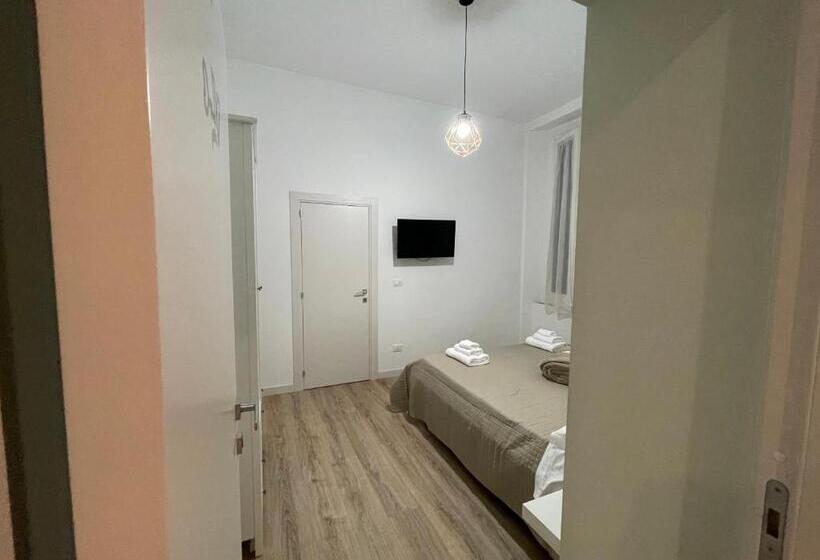 디럭스 룸 킹사이즈 침대, Le Stanze Di Max