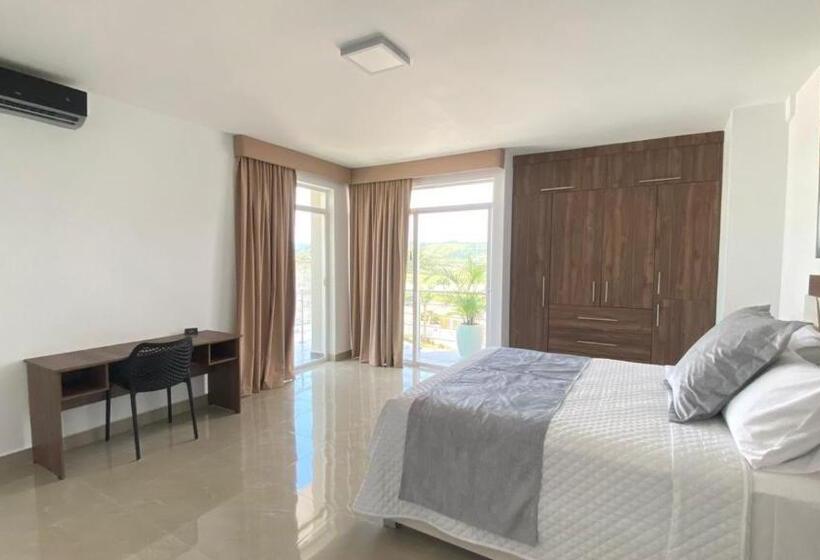 Deluxe Suite, Green Platinum