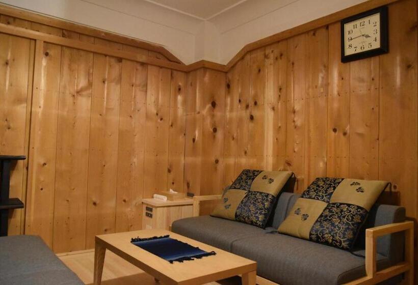 غرفة قياسية, 蔵の宿 櫻林亭