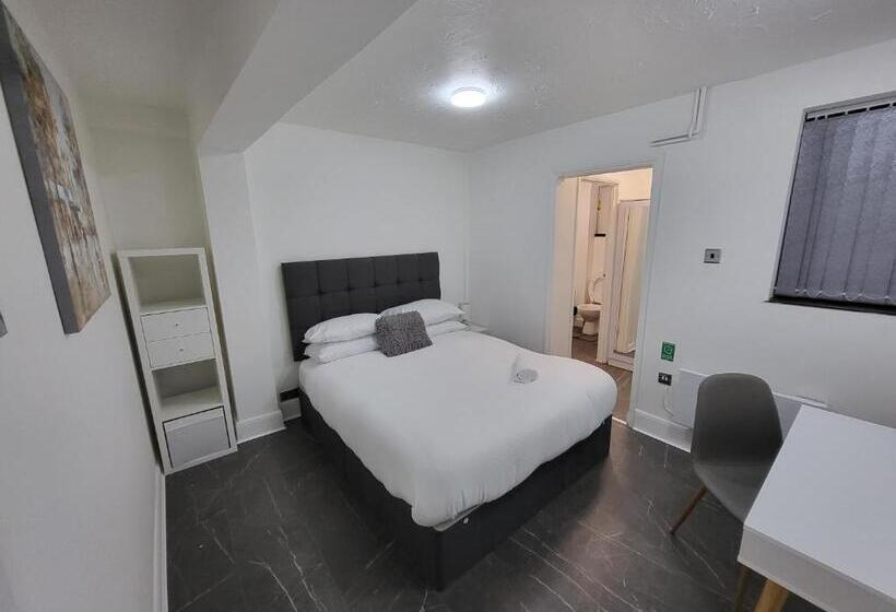 キングサイズベッドのデラックスルーム, Blackhorse Long Term Stay