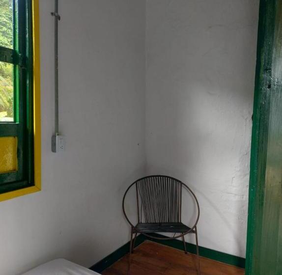 スタンダード４人部屋, Bosque De Niebla