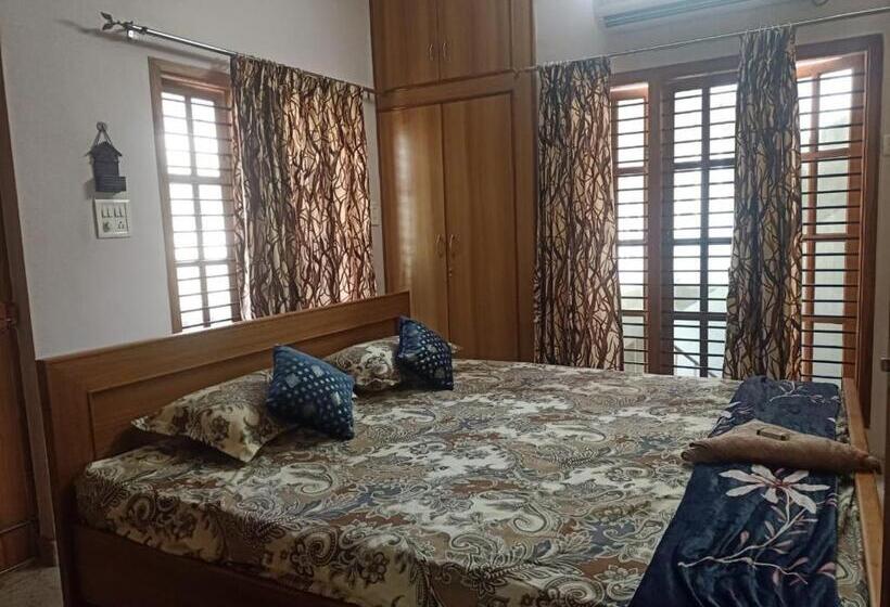 Quarto Deluxe Cama King, Mahagiri Nest