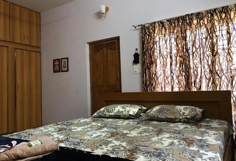 Quarto Deluxe Cama King, Mahagiri Nest