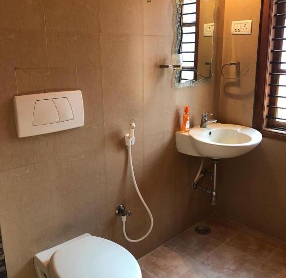 Quarto Superior Cama King, Mahagiri Nest