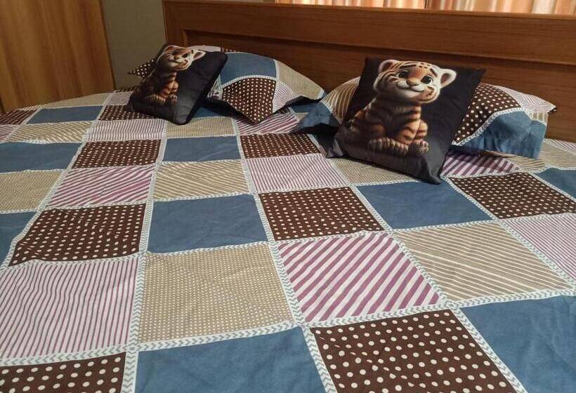 Quarto Superior Cama King, Mahagiri Nest