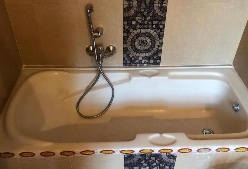 Quarto Superior Cama King, Mahagiri Nest