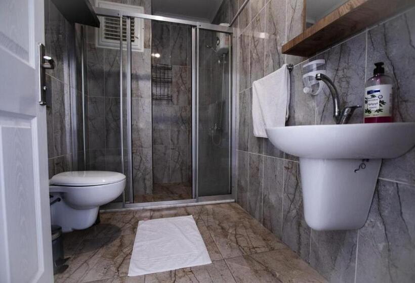 آپارتمان 1 خوابه با چشمانداز باغ, Seaside Apart Otel 400 Meter To Sea!