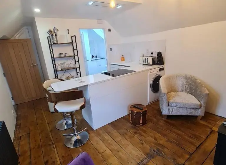スタンダードルーム, Ness City Cottage   Attic Apartment