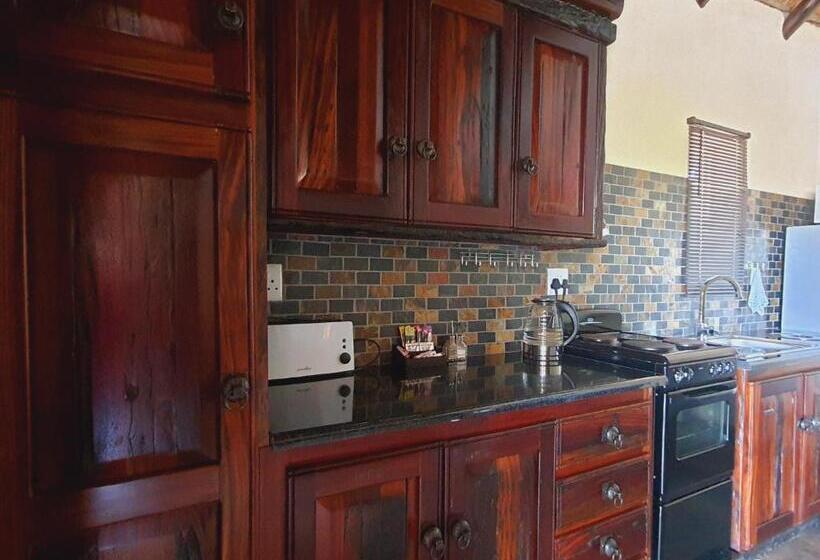 スイート, Rhino Manor