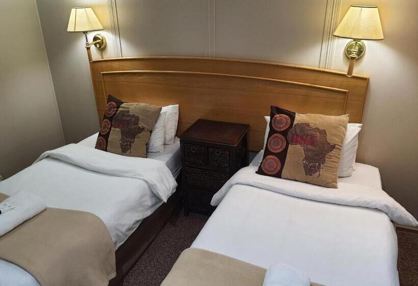 Family Suite, Rhino Manor