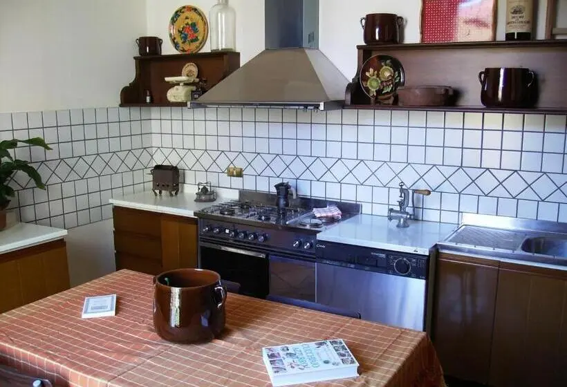 Huoneisto 3 Makuuhuonetta, B&b Santa Chiara