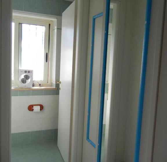 اتاق استاندارد چهارنفره با چشم‌انداز باغ, B&b Villa Evelina