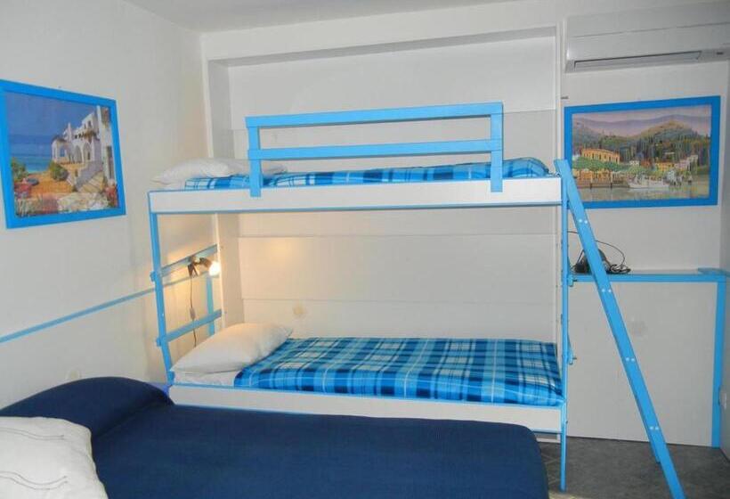 اتاق استاندارد چهارنفره با چشم‌انداز باغ, B&b Villa Evelina