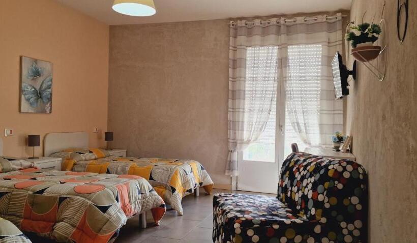 スタンダードトリプルルーム, Affittacamere Borgo Sabbionara