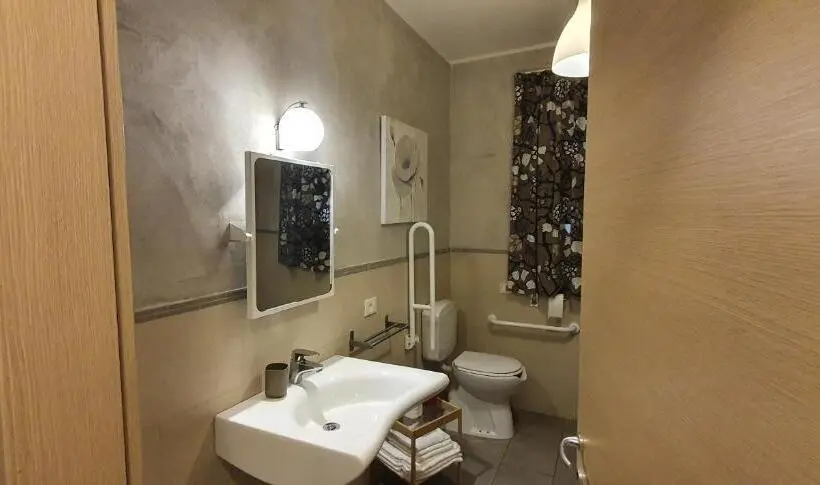 スタンダード4人部屋, Affittacamere Borgo Sabbionara