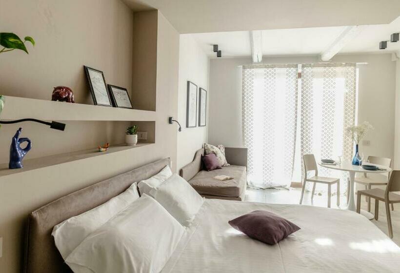 סטודיו סטנדרט עם מרפסת, Il Cortile Suites