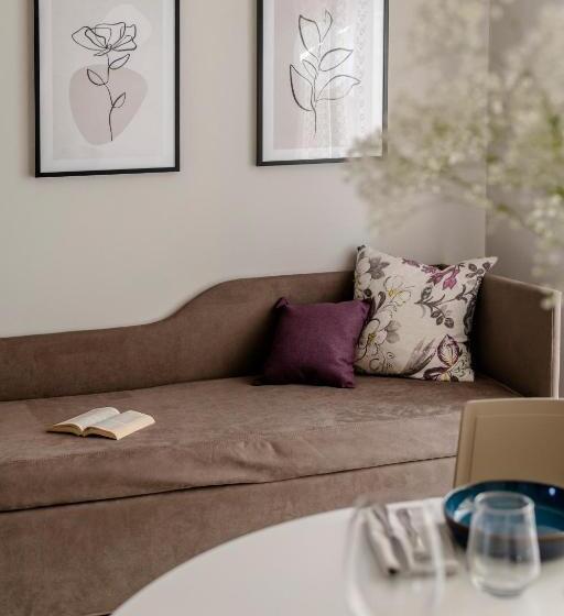 إستديو قياسى مزود بشرفة, Il Cortile Suites