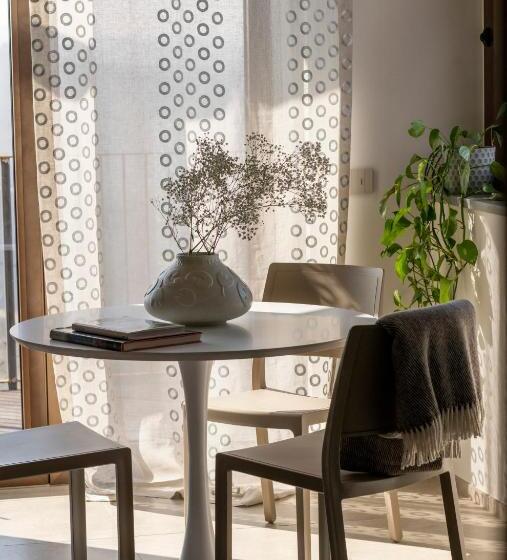 סטודיו דלוקס, Il Cortile Suites