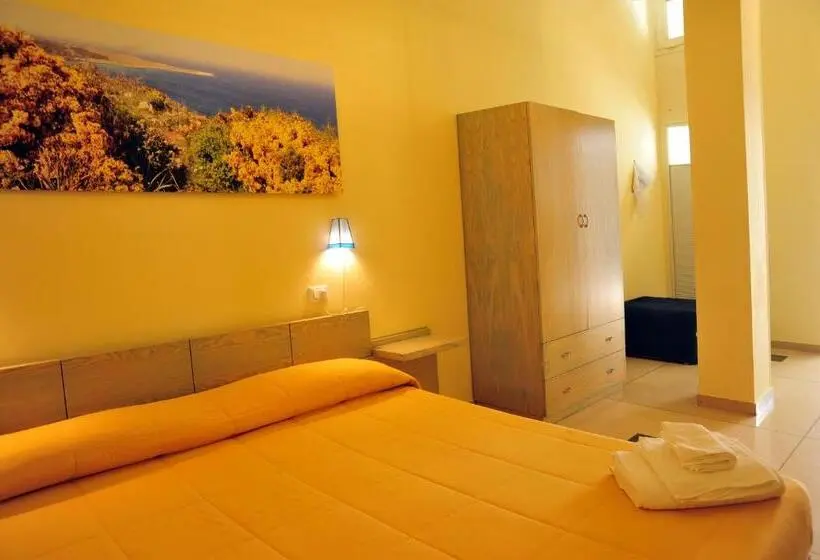デラックスルーム, Cala Dei Normanni   Camere Sul Lungomare