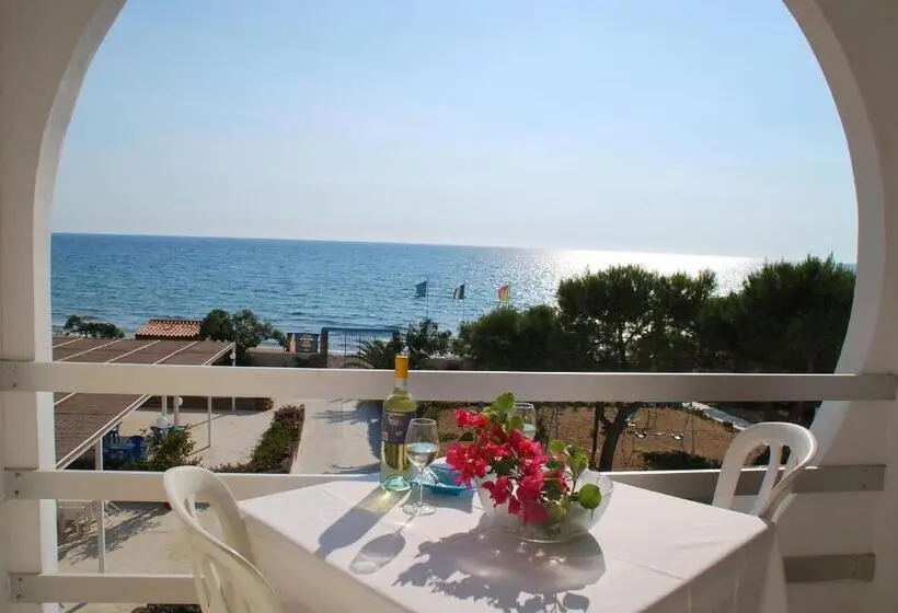 آپارتمان 2 خوابه با چشمانداز دریا, Residence Le 4 Stagioni