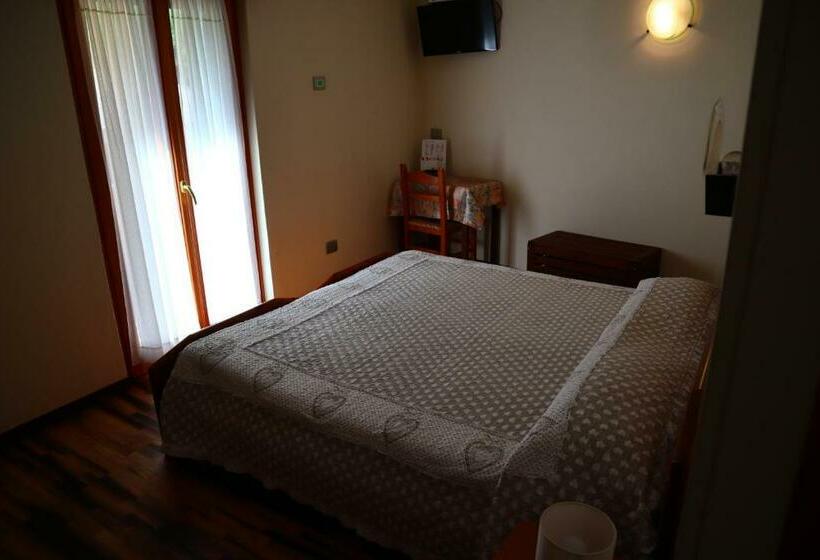 חדר סטנדרט, Albergo Del Ponte