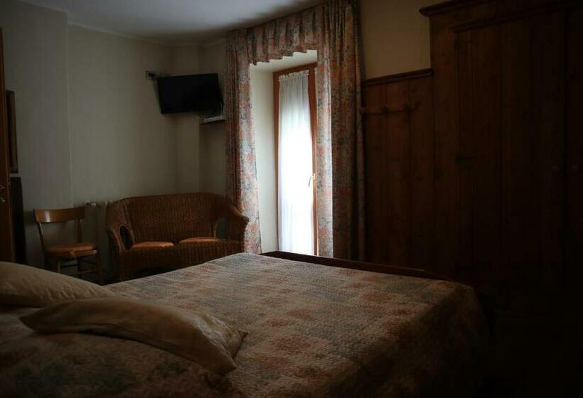 חדר קלאסי, Albergo Del Ponte