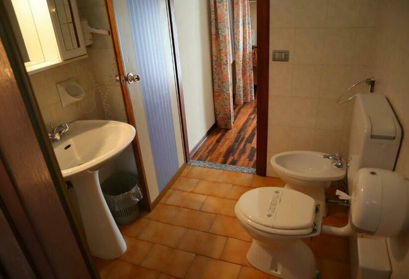 חדר סטנדרט, Albergo Del Ponte