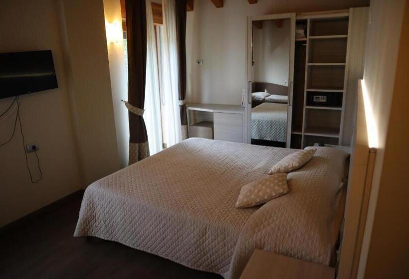 חדר סופריור, Albergo Del Ponte