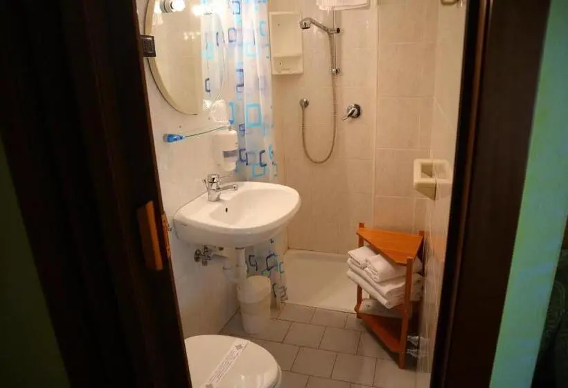 ベーシックルーム, Albergo Del Ponte