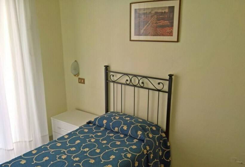 スタンダードシングルルーム, Albergo Golfo