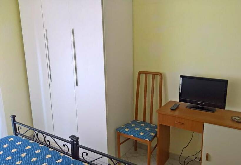 Номер Стандарт, Albergo Golfo